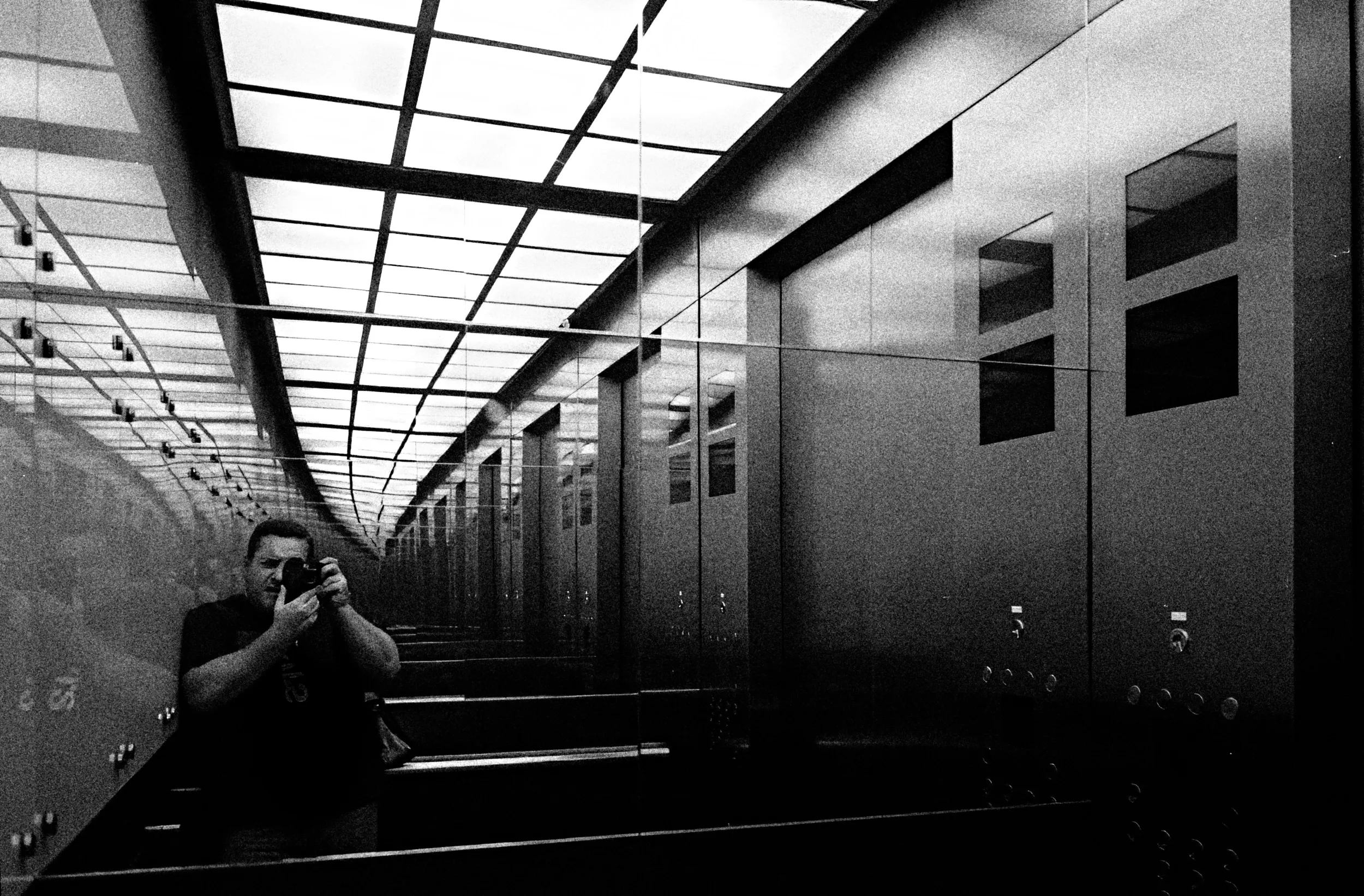 Andras Ikladi, photographer