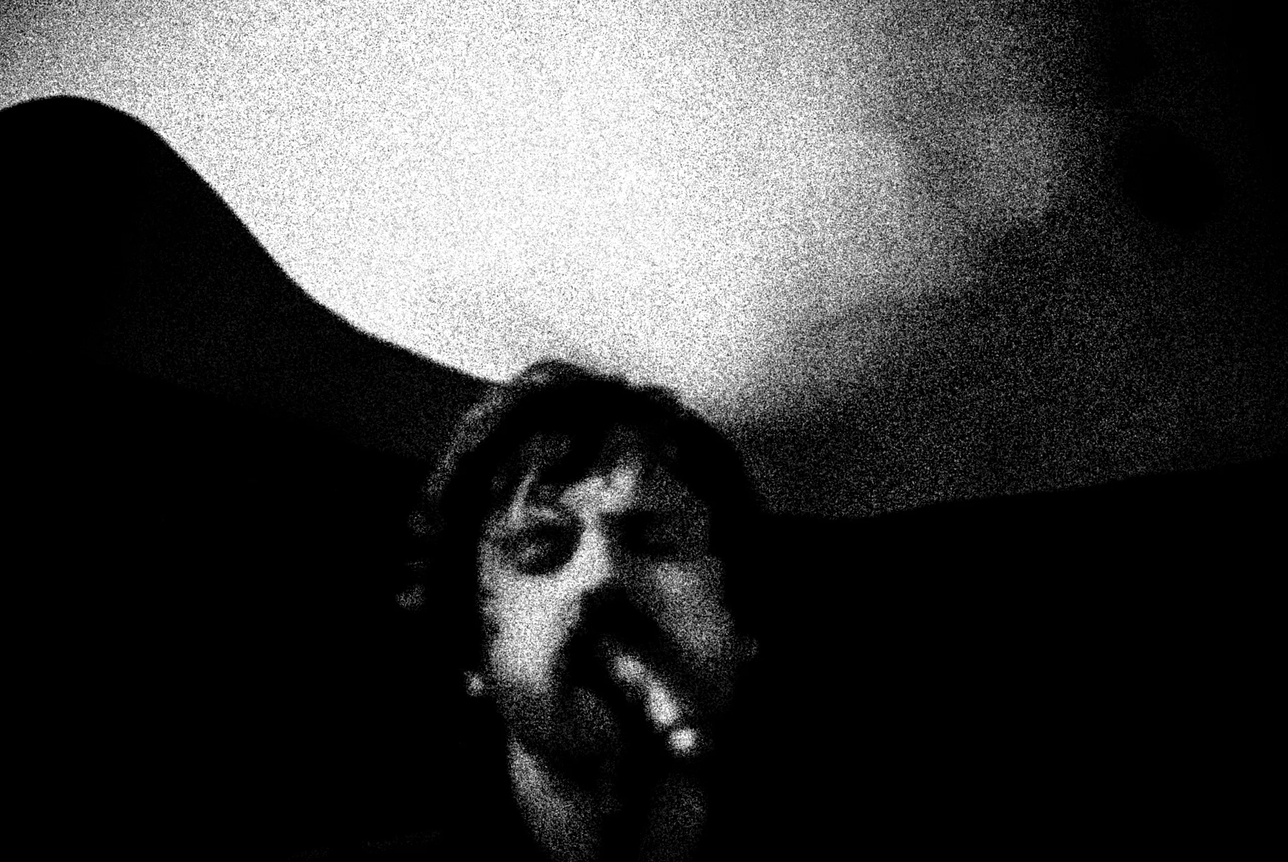 BLACKOUT — photograph by Andras Ikladi, 2008