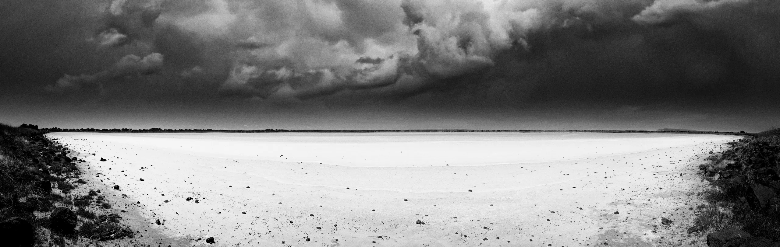 Crows Nest — panoramic horizon, photograph by Andras Ikladi