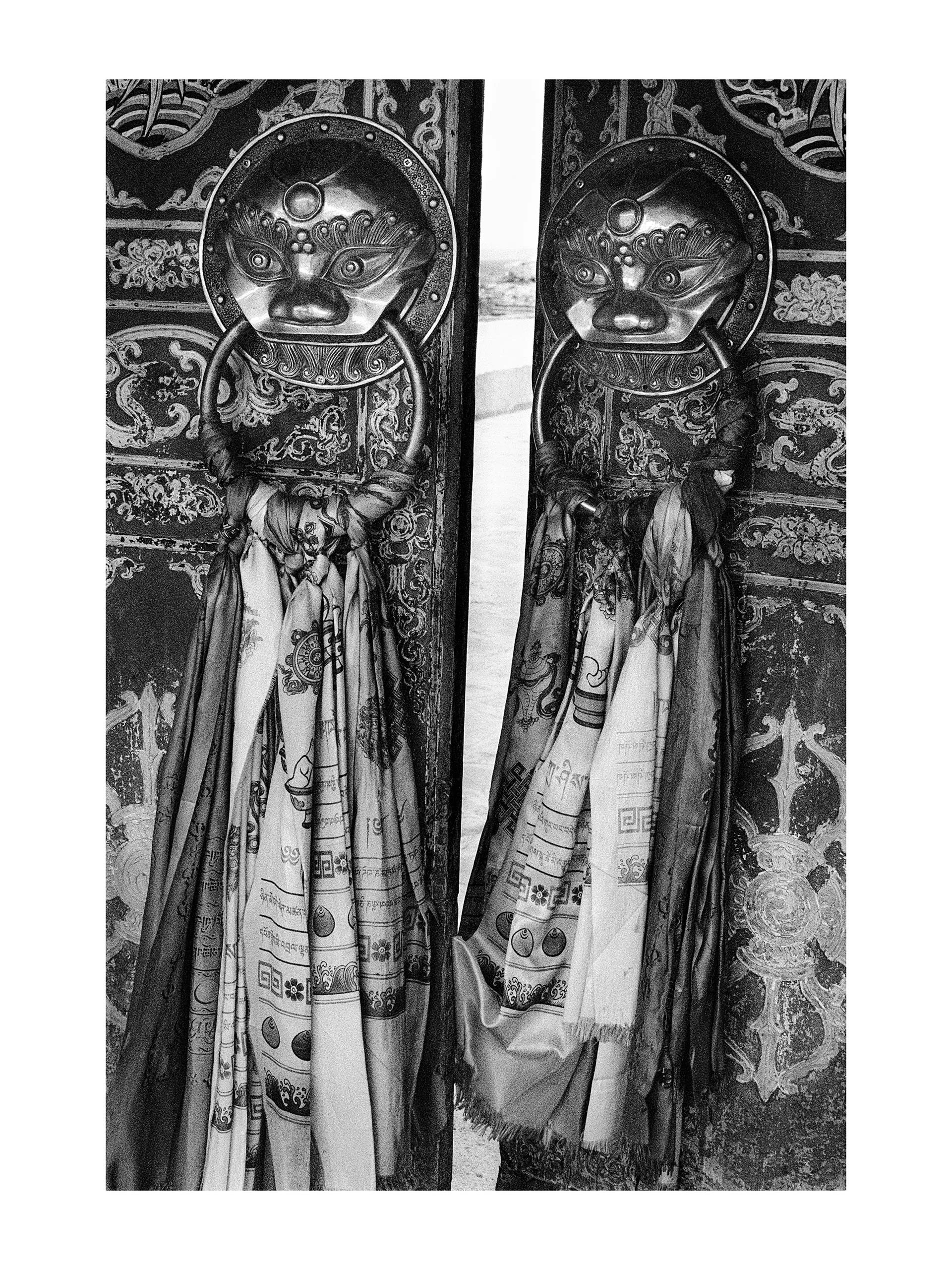 The Floating World — photograph by Andras Ikladi, 2015