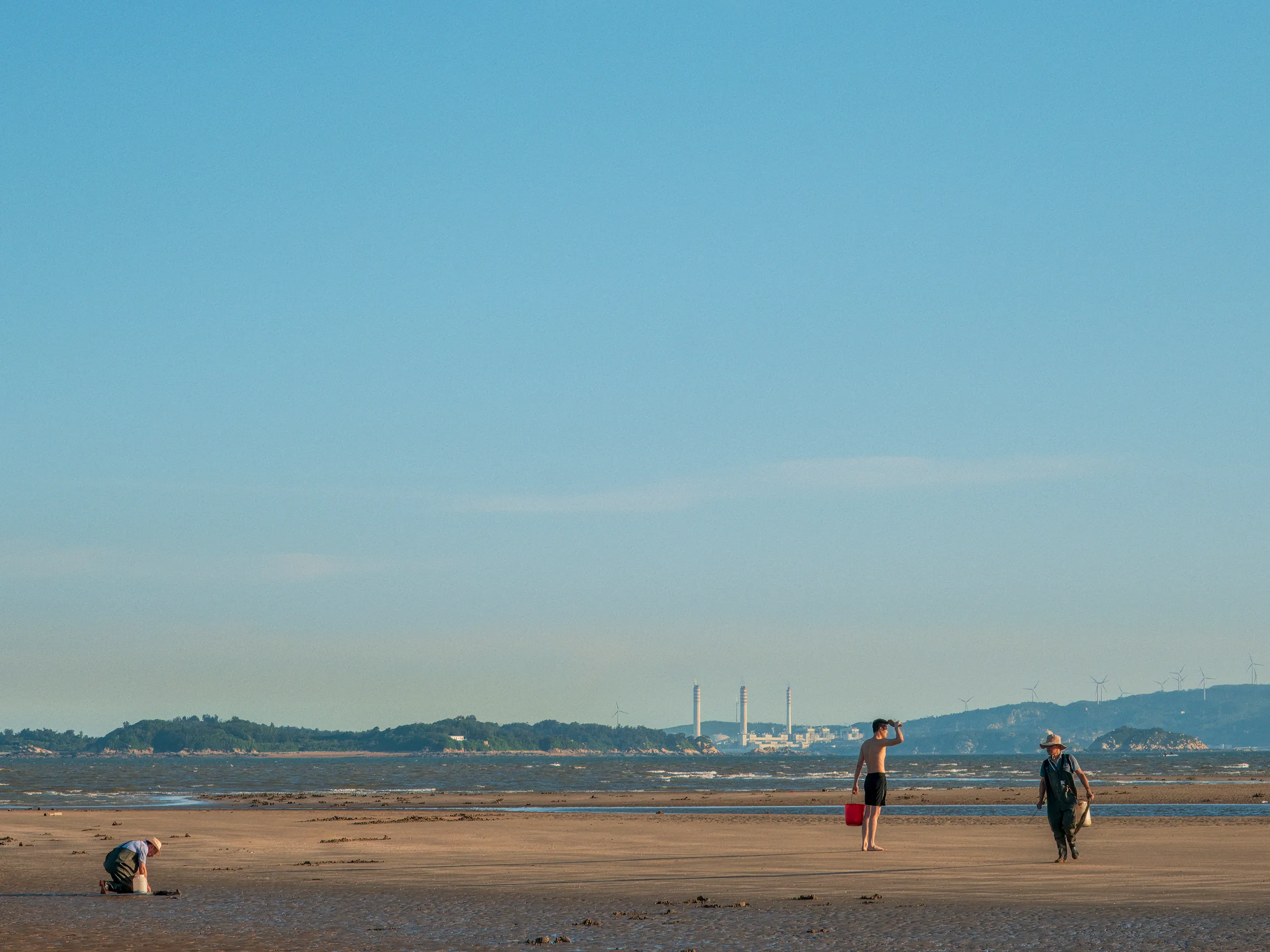 The Strip: On Temporary Grounds — tidal flats in Xiamen, photograph by Andras Ikladi