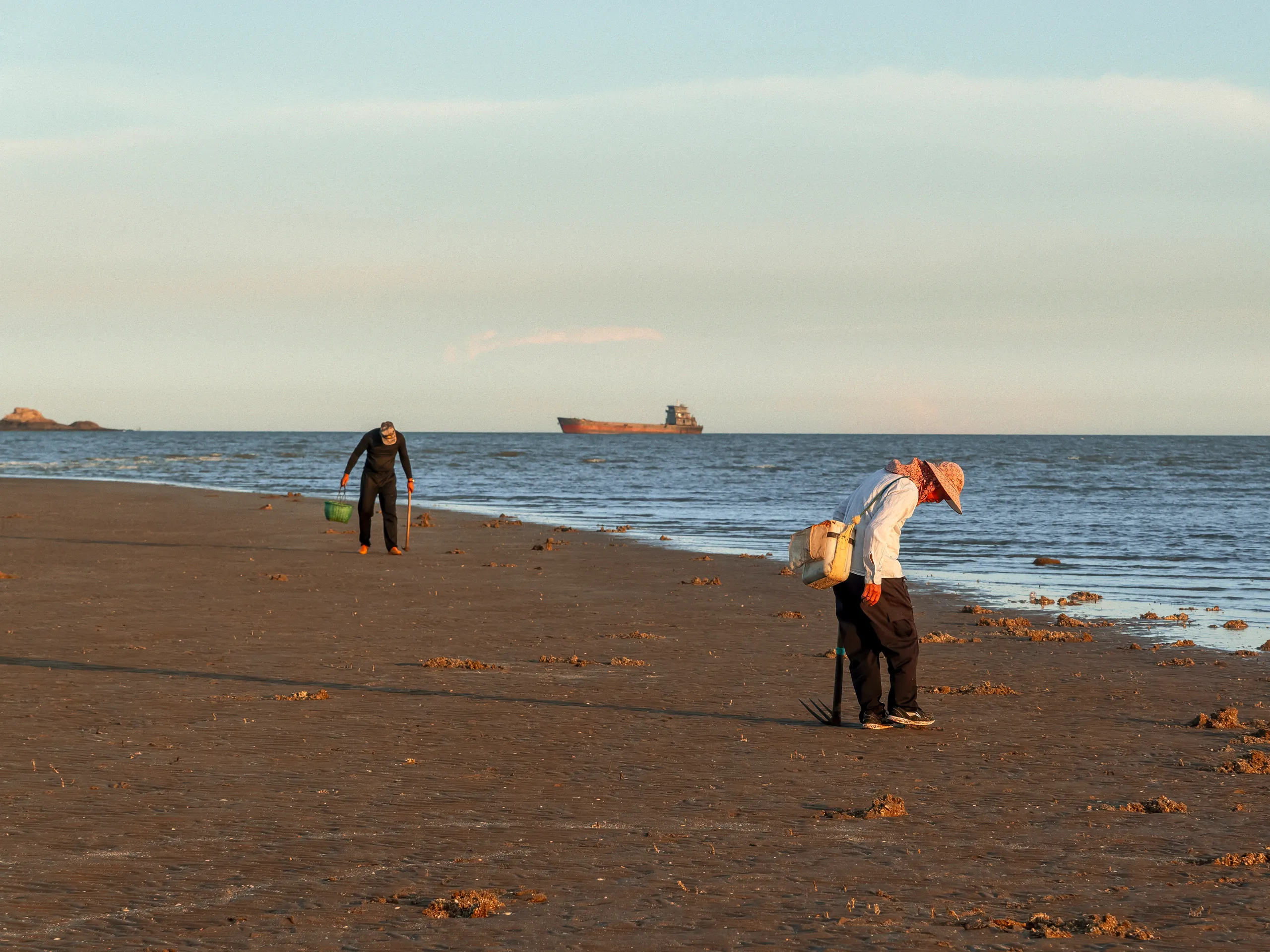 The Strip: On Temporary Grounds — tidal flats in Xiamen, photograph by Andras Ikladi