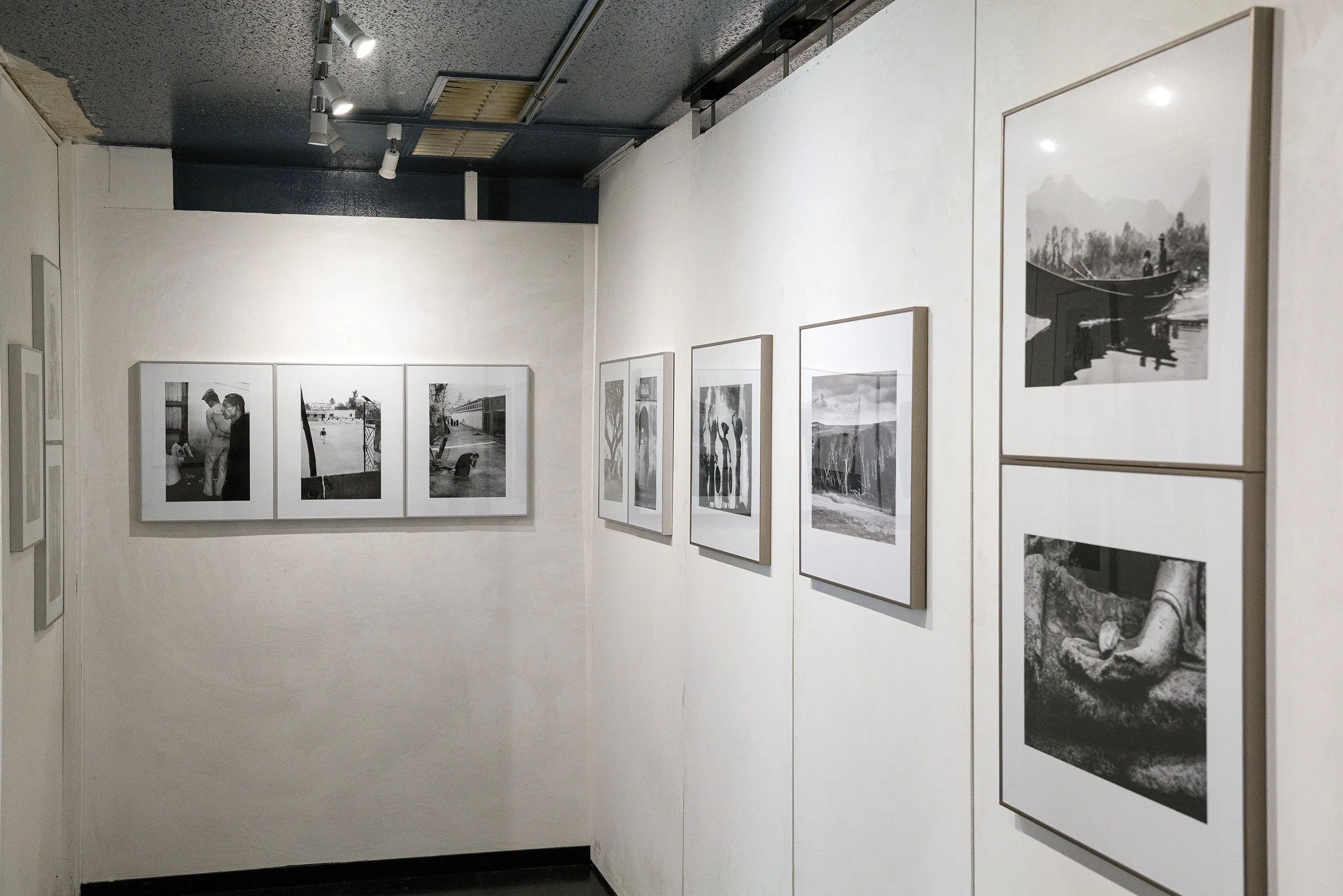 The Floating World — installation view at Place M Gallery, Tokyo, February 2026