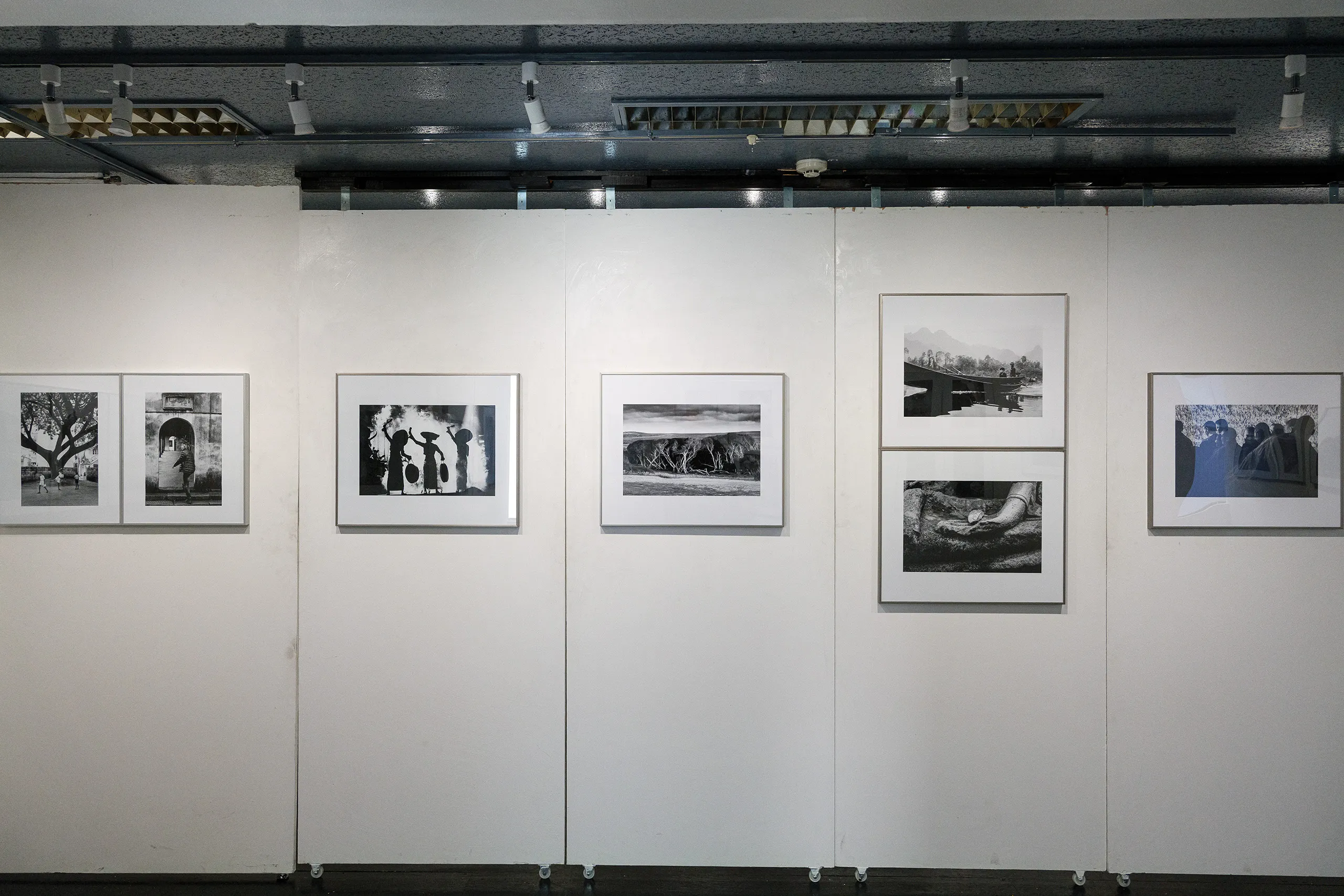 The Floating World — installation view at Place M Gallery, Tokyo, February 2026