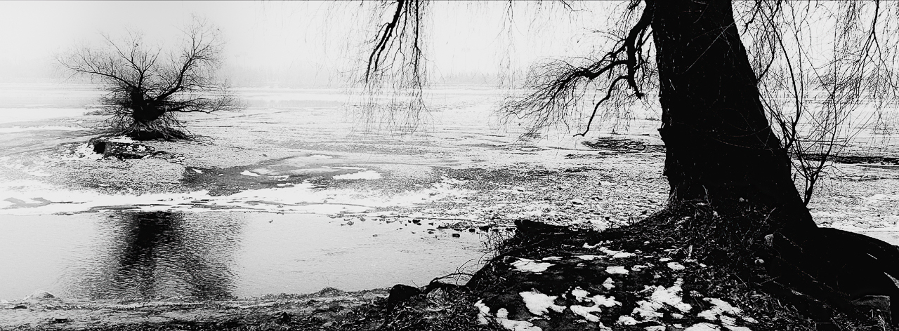 Undercurrents by Andras Ikladi